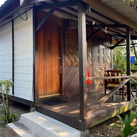 The Station Tioman Hotel Kampong Ayer Batang Екстериор снимка