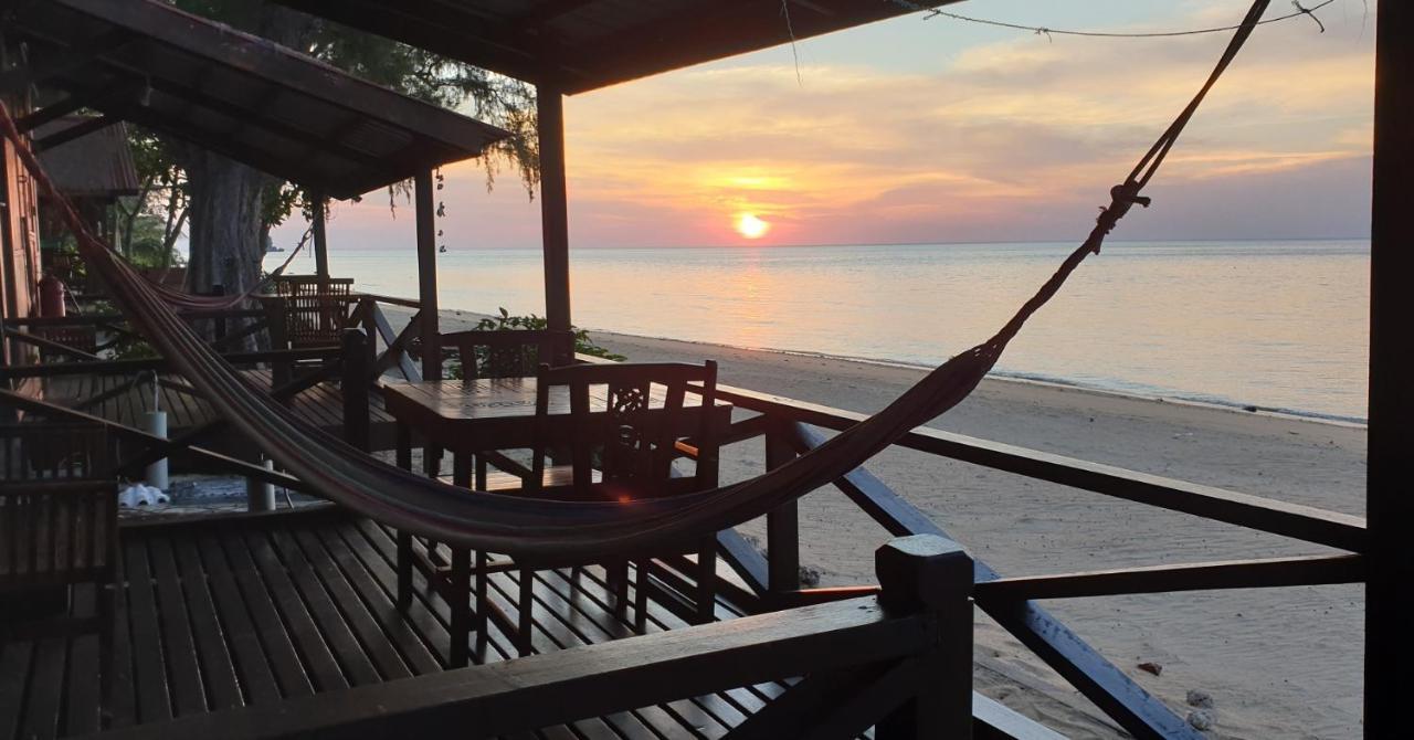 The Station Tioman Hotel Kampong Ayer Batang Екстериор снимка