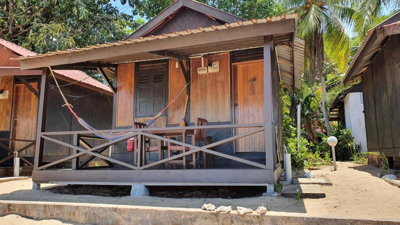 The Station Tioman Hotel Kampong Ayer Batang Екстериор снимка