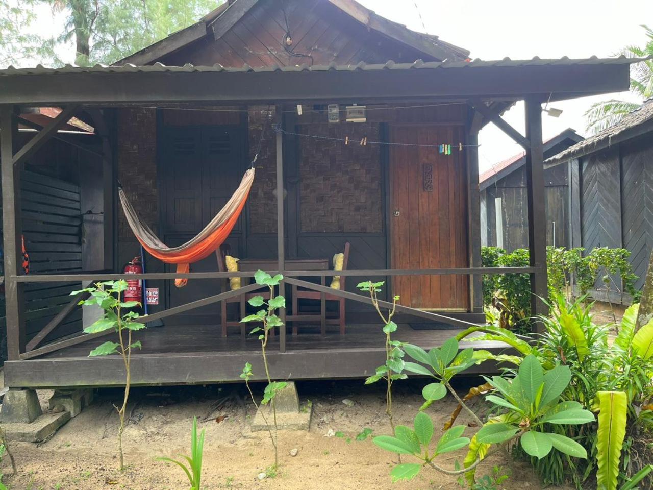 The Station Tioman Hotel Kampong Ayer Batang Екстериор снимка