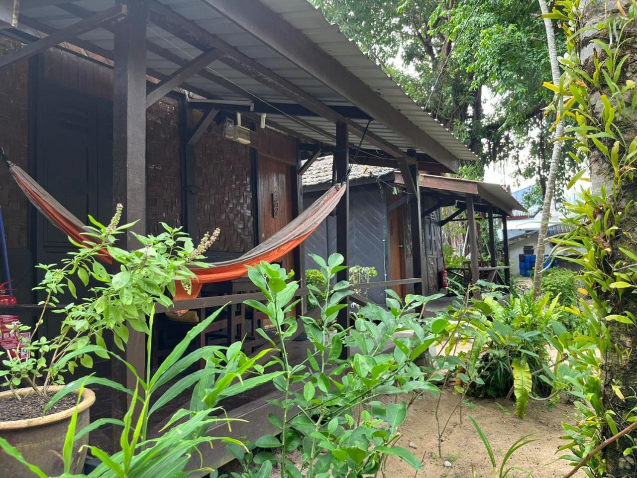 The Station Tioman Hotel Kampong Ayer Batang Екстериор снимка