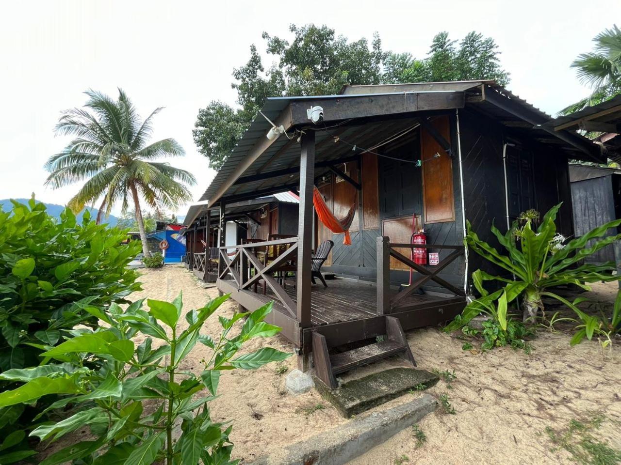 The Station Tioman Hotel Kampong Ayer Batang Екстериор снимка