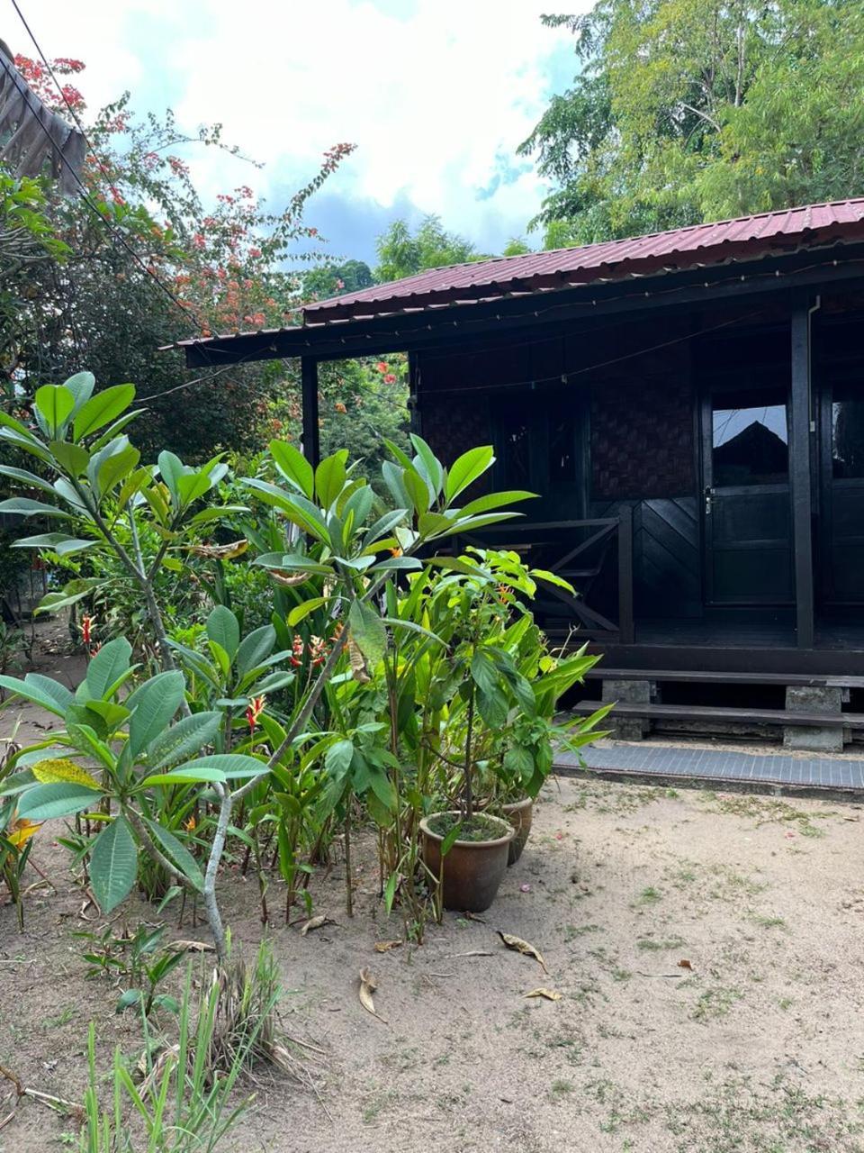 The Station Tioman Hotel Kampong Ayer Batang Екстериор снимка