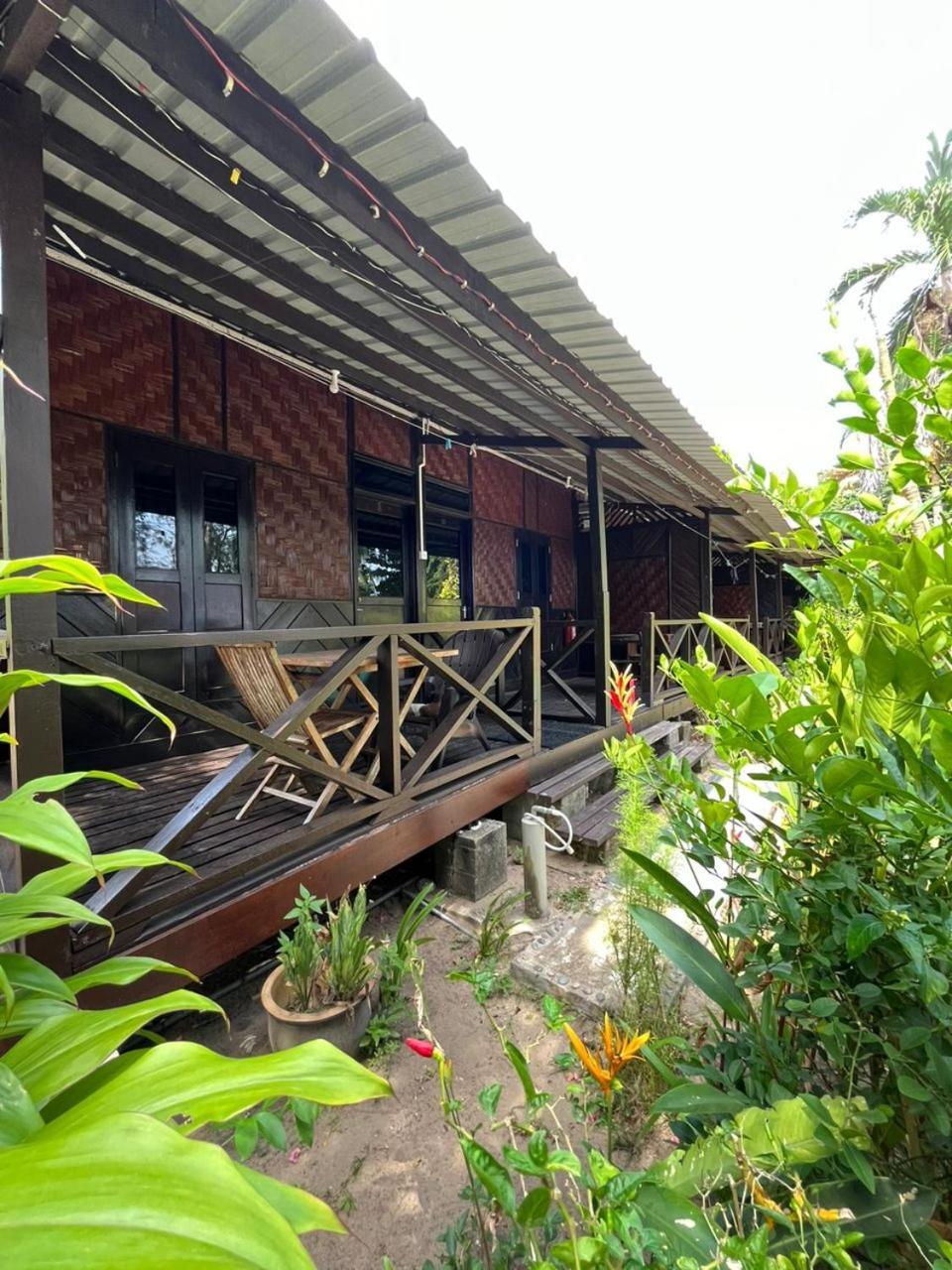 The Station Tioman Hotel Kampong Ayer Batang Екстериор снимка