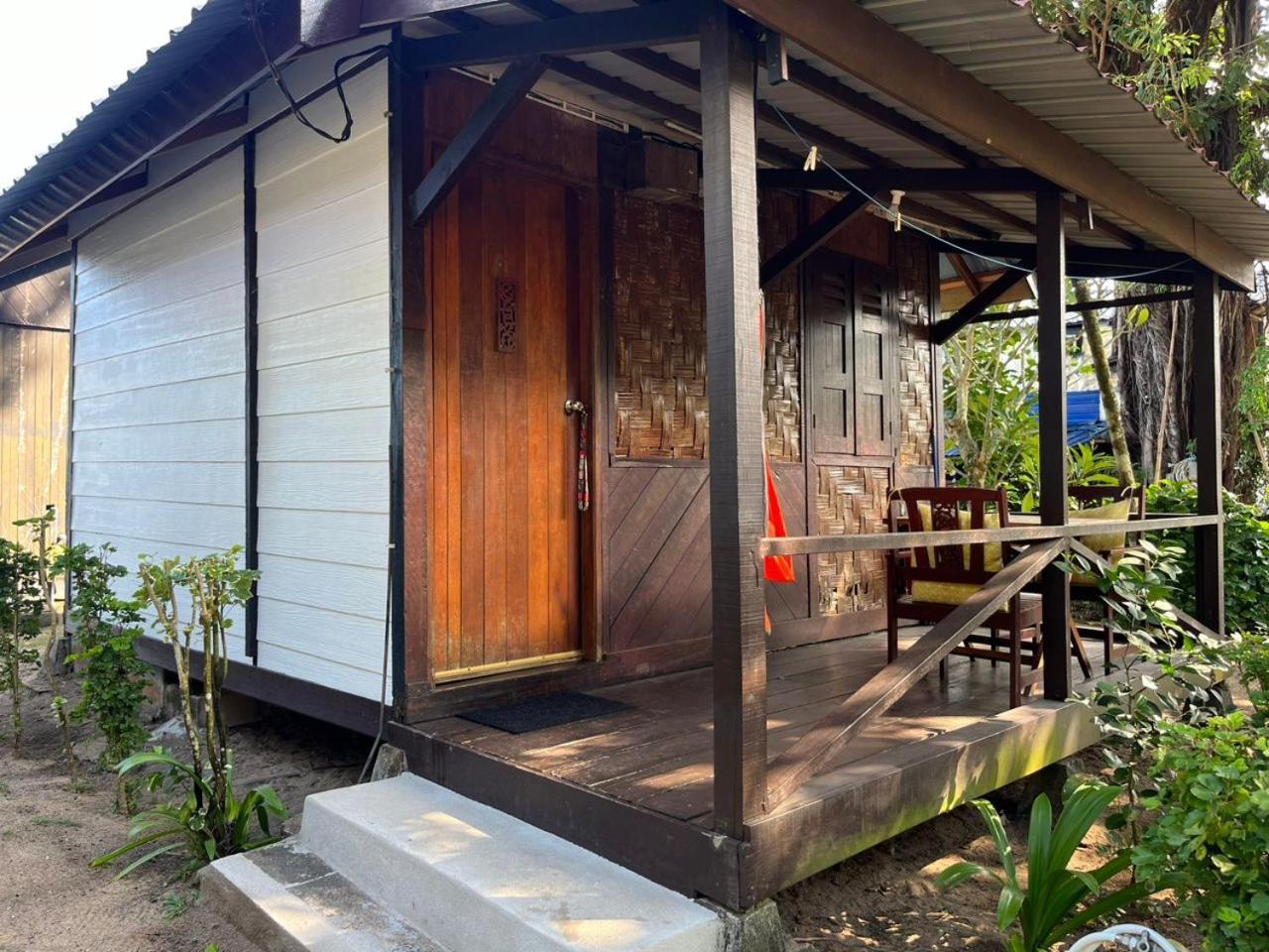 The Station Tioman Hotel Kampong Ayer Batang Екстериор снимка