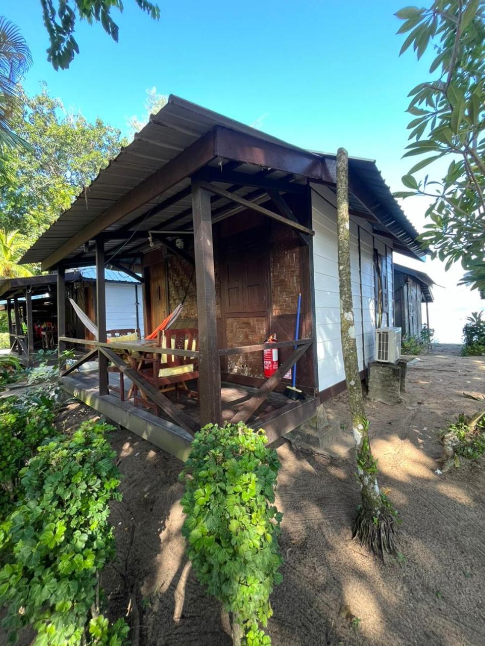 The Station Tioman Hotel Kampong Ayer Batang Екстериор снимка